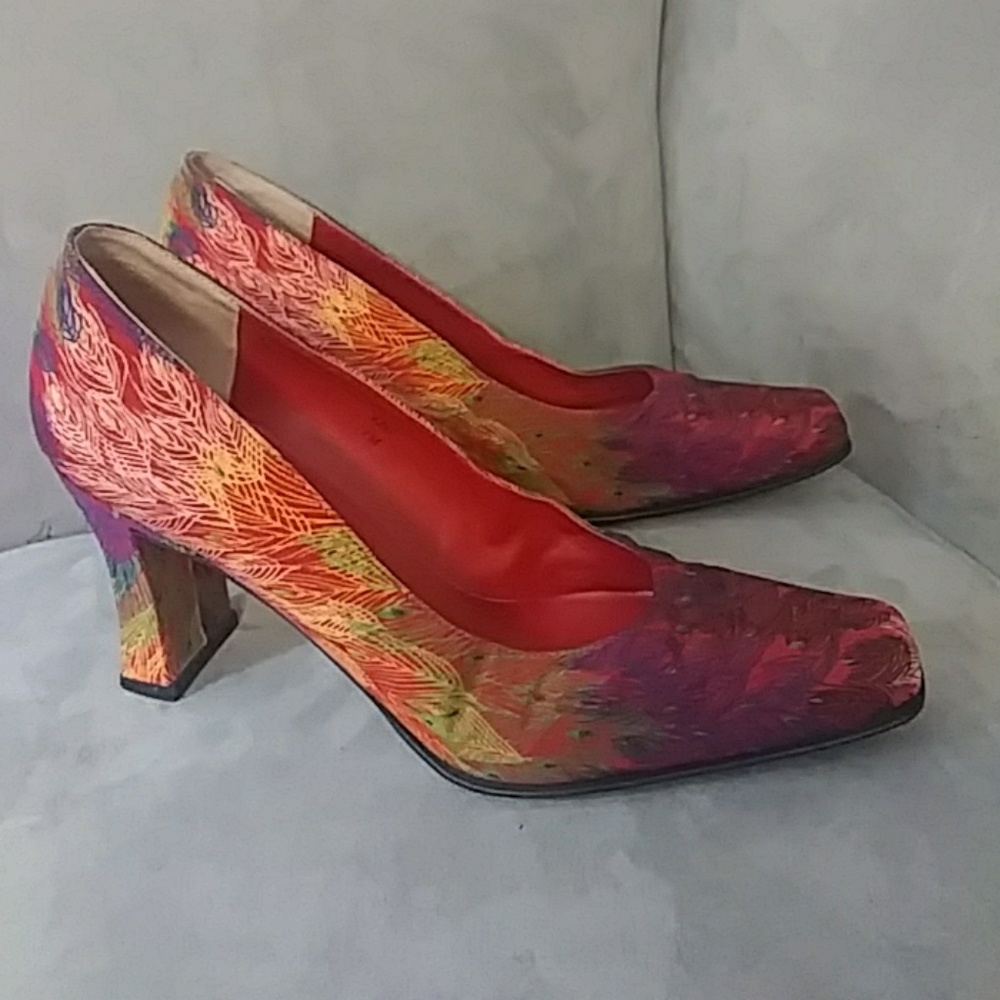 J. Renee Silk Pumps 👠